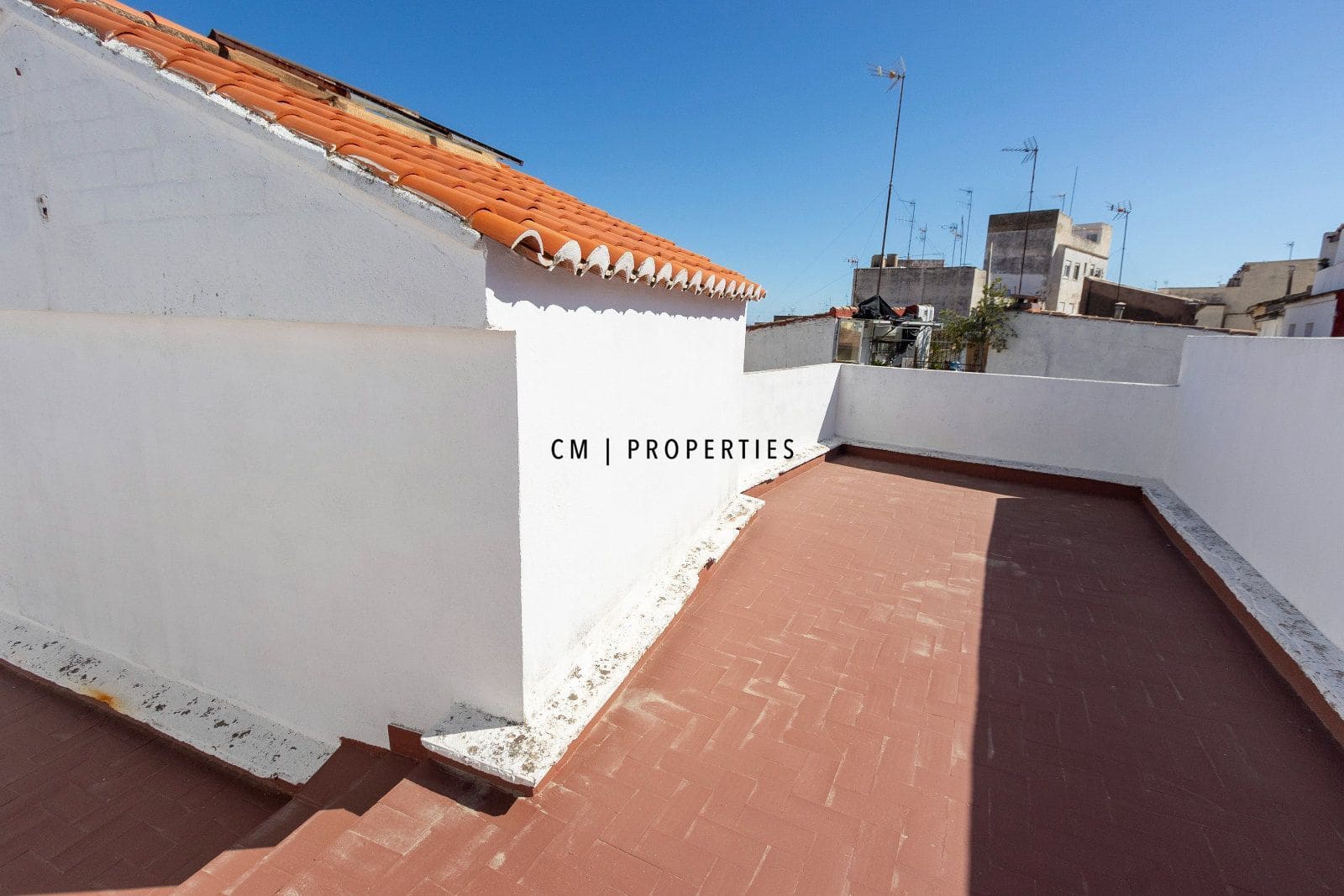 Ático de 3 habitaciones en Sagunto / Sagunt en alquiler - 1.200 € (Ref: 9700162)