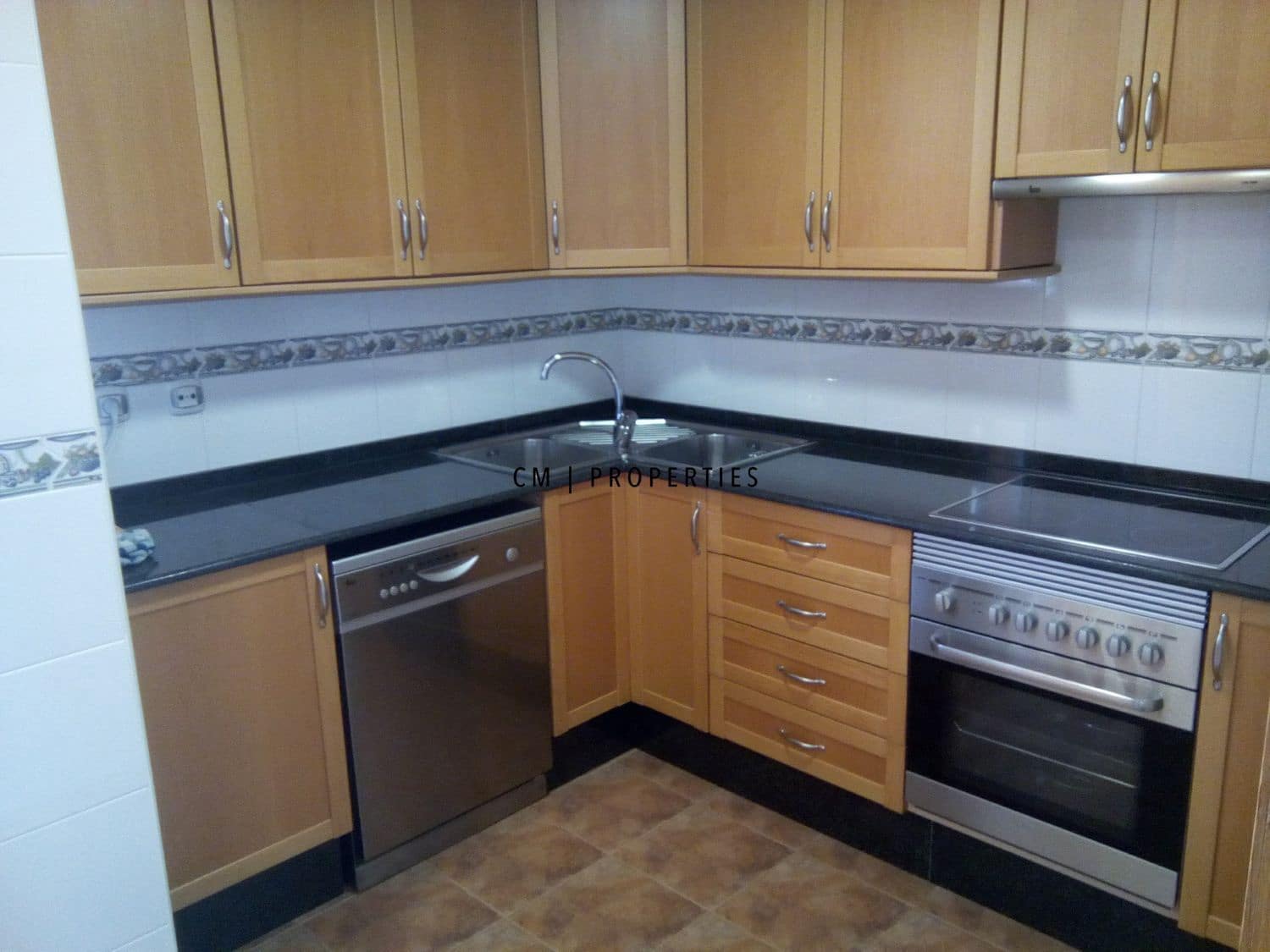 3 bedroom Penthouse for rent in Sagunto / Sagunt with garage - € 1,600 (Ref: 9700163)