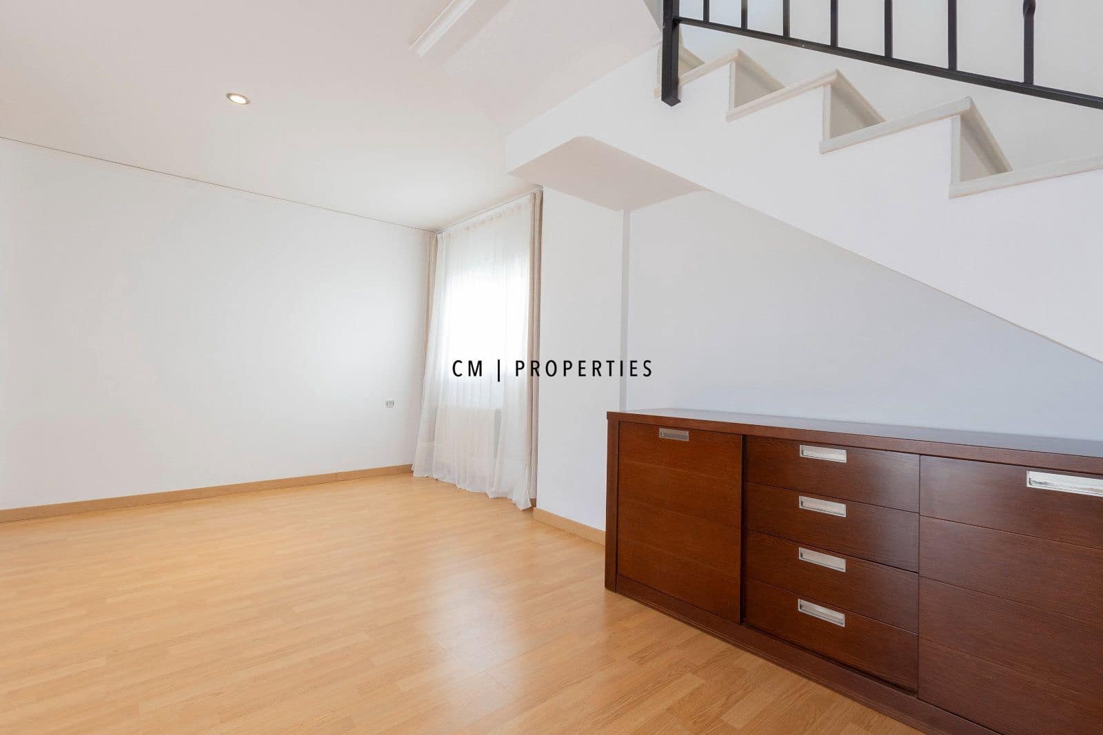 Ático de 3 habitaciones en Sagunto / Sagunt en alquiler con garaje - 1.600 € (Ref: 9700163)