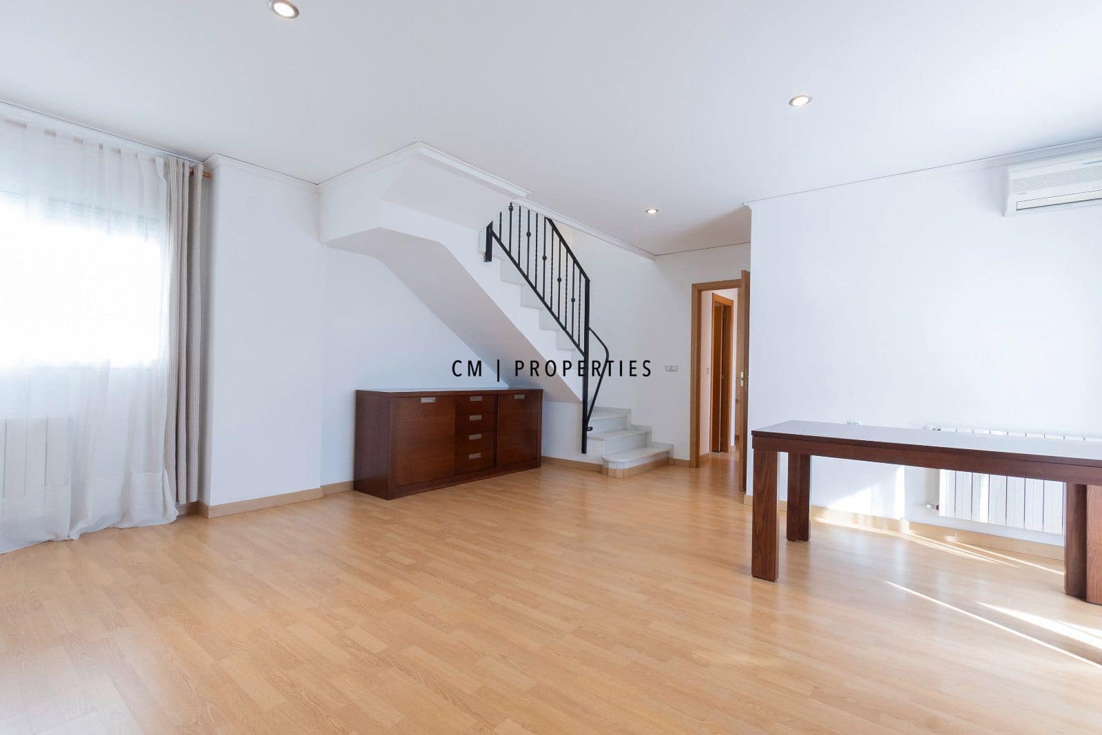 Ático de 3 habitaciones en Sagunto / Sagunt en alquiler con garaje - 1.600 € (Ref: 9700163)