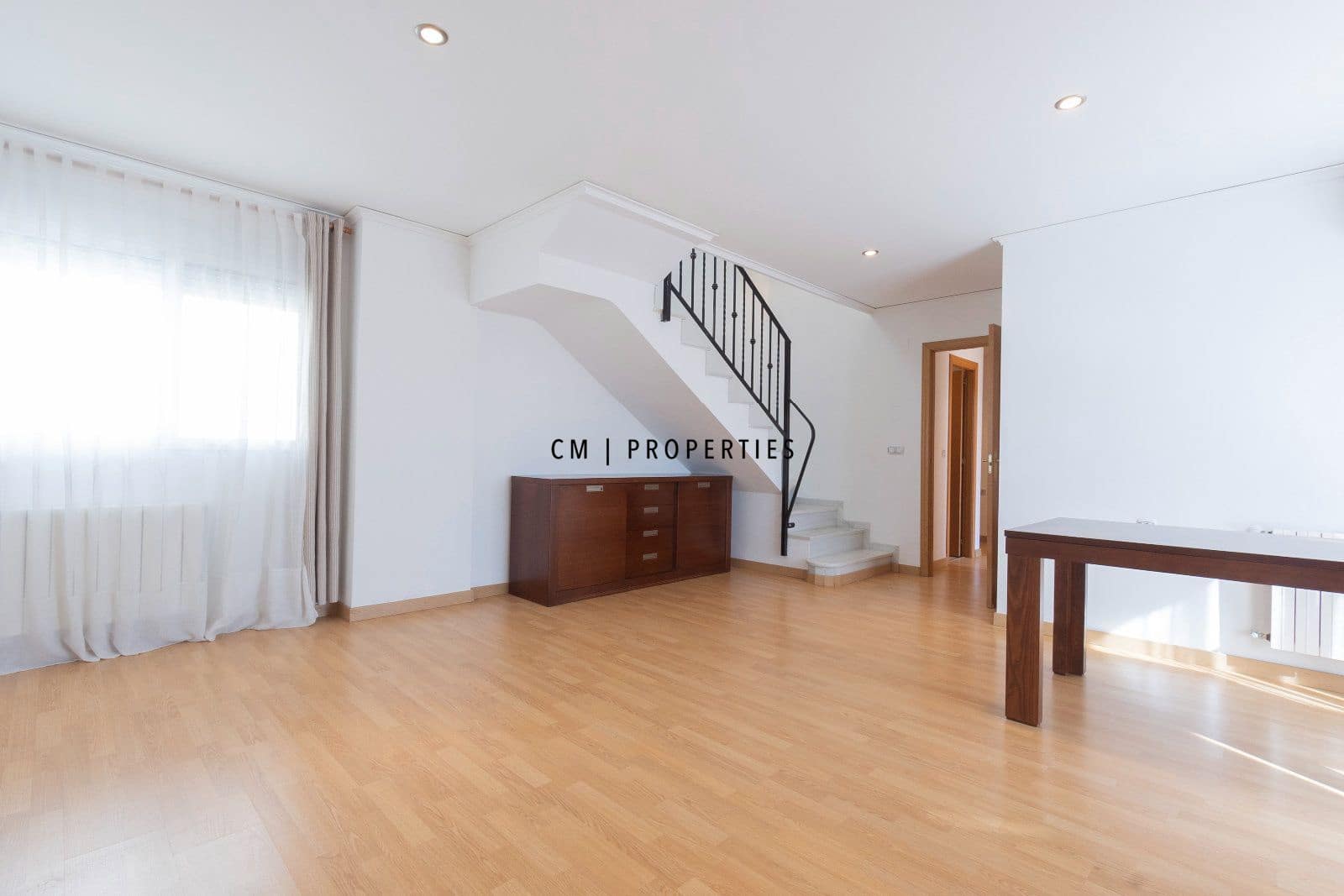 Ático de 3 habitaciones en Sagunto / Sagunt en alquiler con garaje - 1.600 € (Ref: 9700163)