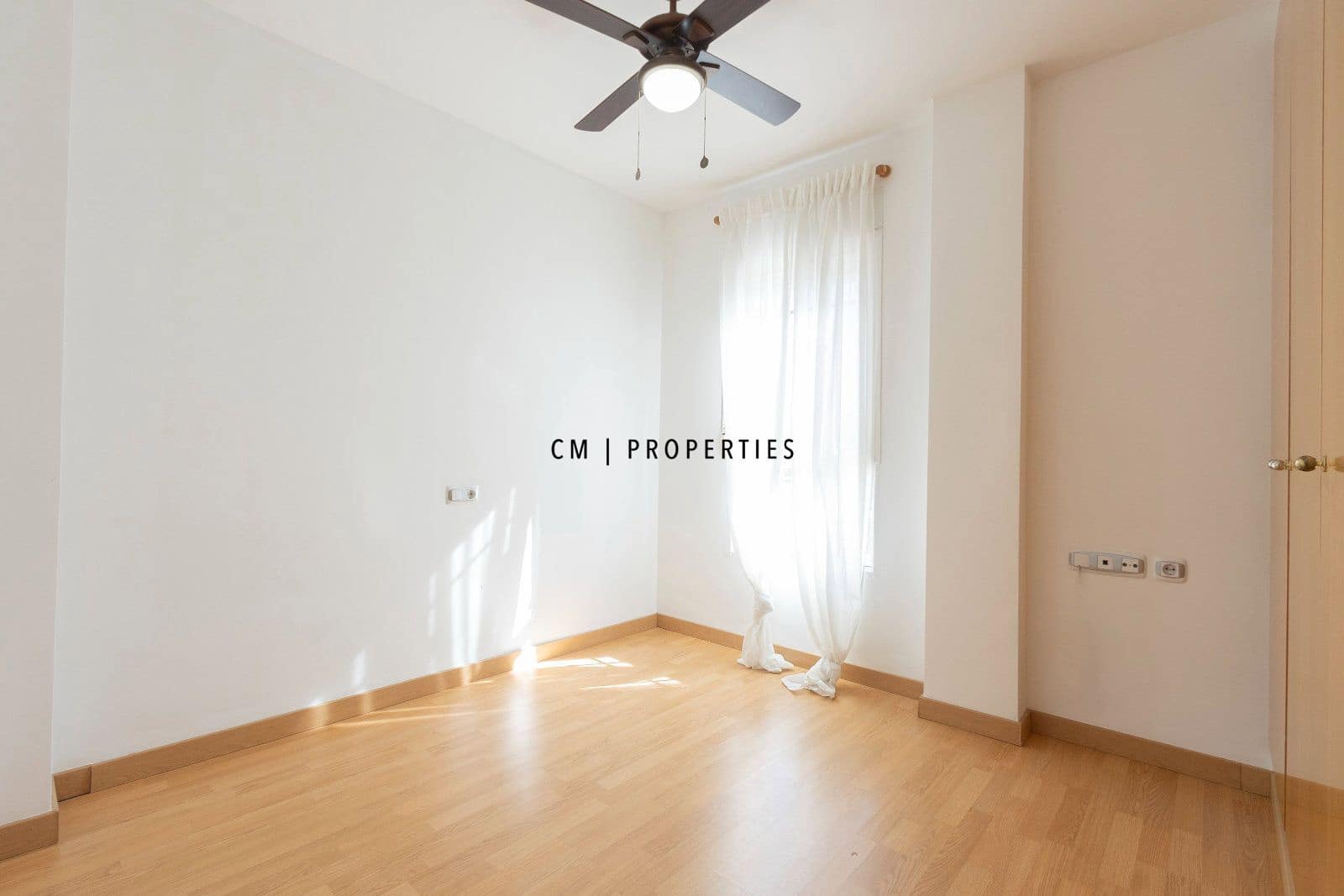 Ático de 3 habitaciones en Sagunto / Sagunt en alquiler con garaje - 1.600 € (Ref: 9700163)