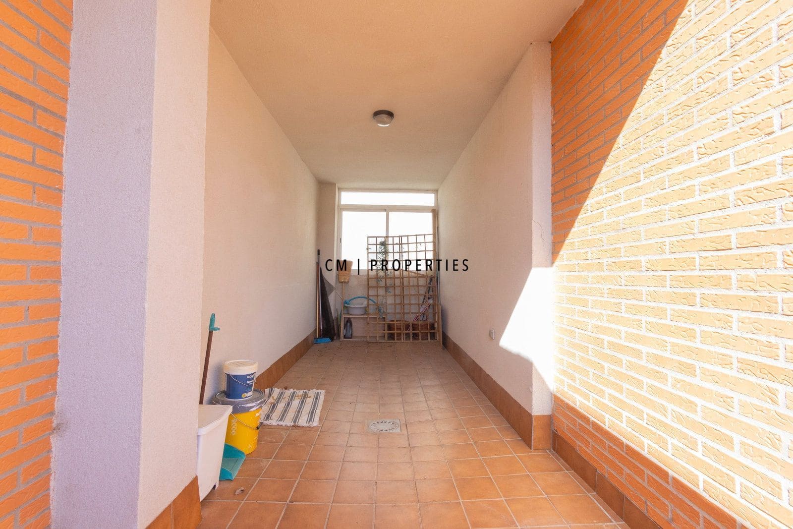 Ático de 3 habitaciones en Sagunto / Sagunt en alquiler con garaje - 1.600 € (Ref: 9700163)