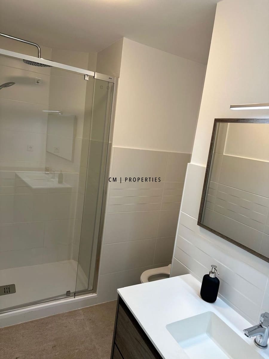 3 Zimmer Wohnung zu vermieten in Valencia Stadt - 1.800 € (Ref: 9700164)