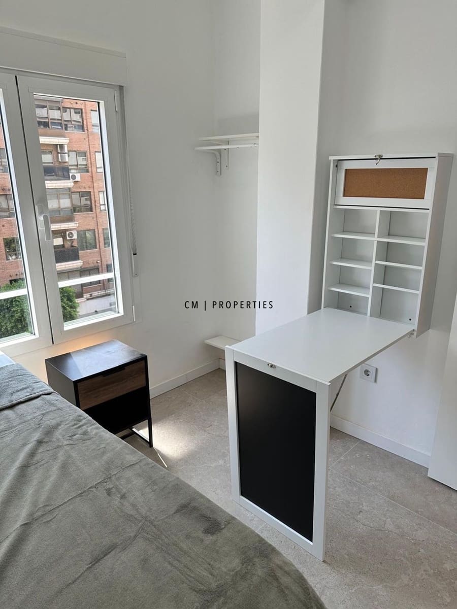 3 Zimmer Wohnung zu vermieten in Valencia Stadt - 1.800 € (Ref: 9700164)
