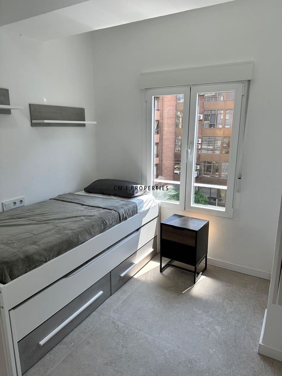 3 Zimmer Wohnung zu vermieten in Valencia Stadt - 1.800 € (Ref: 9700164)