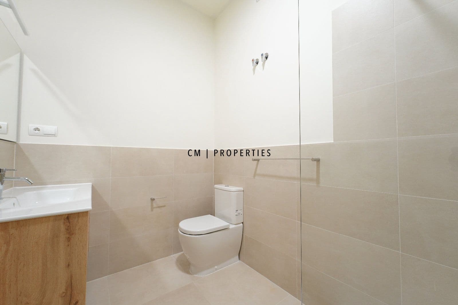 4 Zimmer Wohnung zu vermieten in Valencia Stadt - 2.400 € (Ref: 9703248)