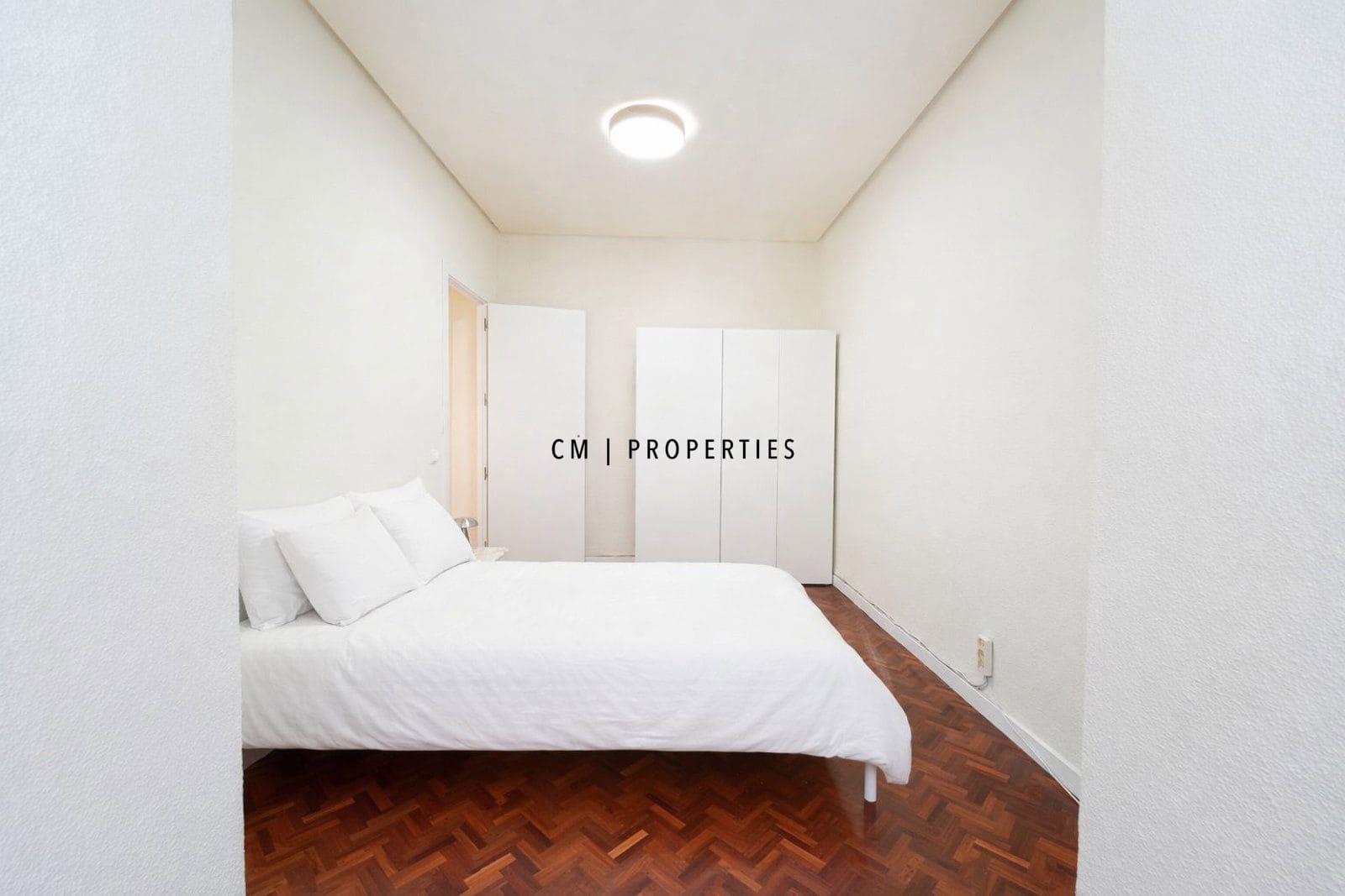 4 Zimmer Wohnung zu vermieten in Valencia Stadt - 2.400 € (Ref: 9703248)