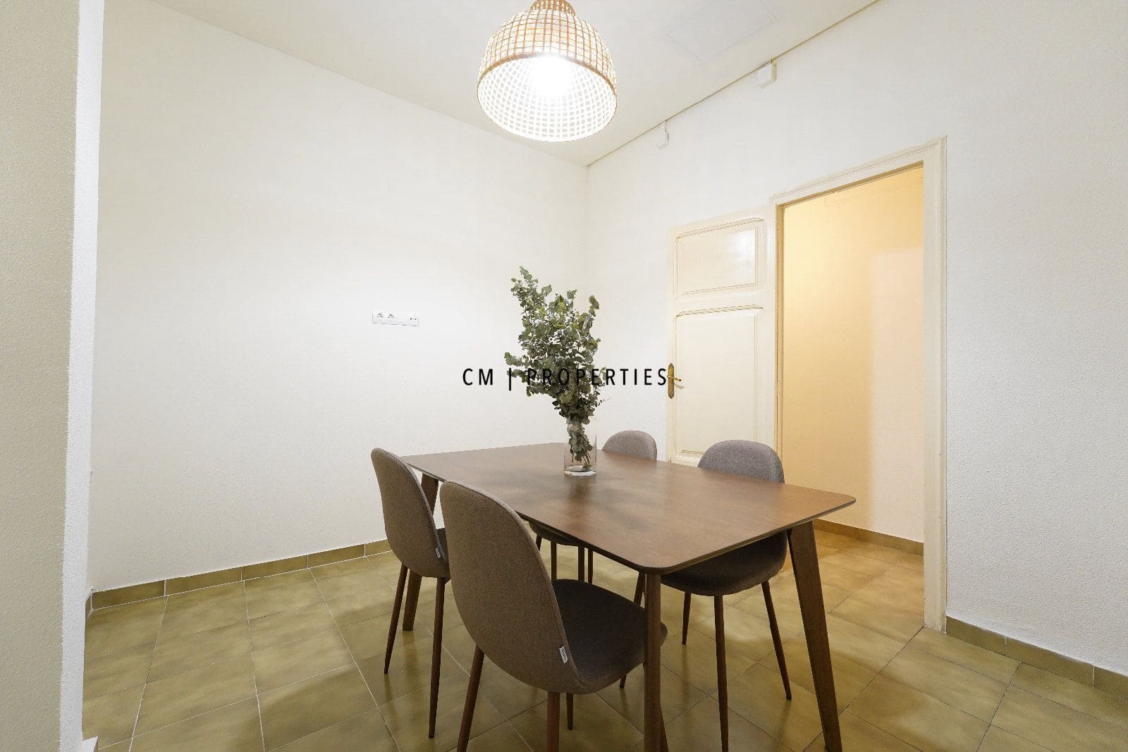 4 Zimmer Wohnung zu vermieten in Valencia Stadt - 2.400 € (Ref: 9703248)