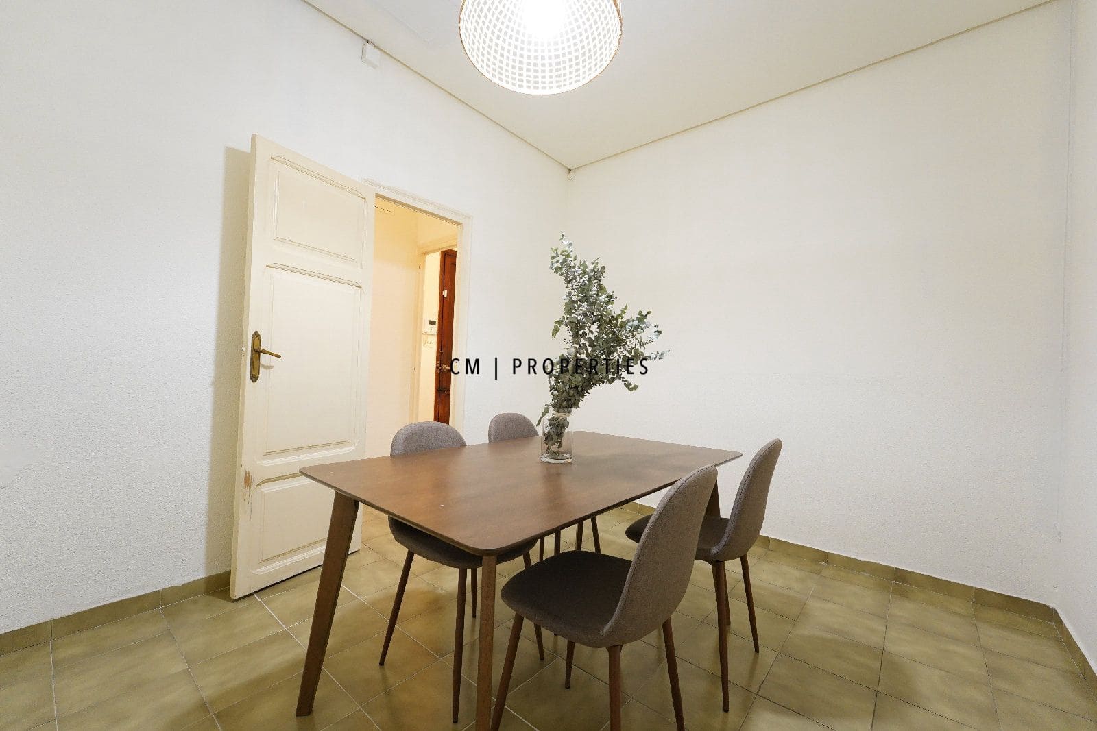 4 Zimmer Wohnung zu vermieten in Valencia Stadt - 2.400 € (Ref: 9703248)