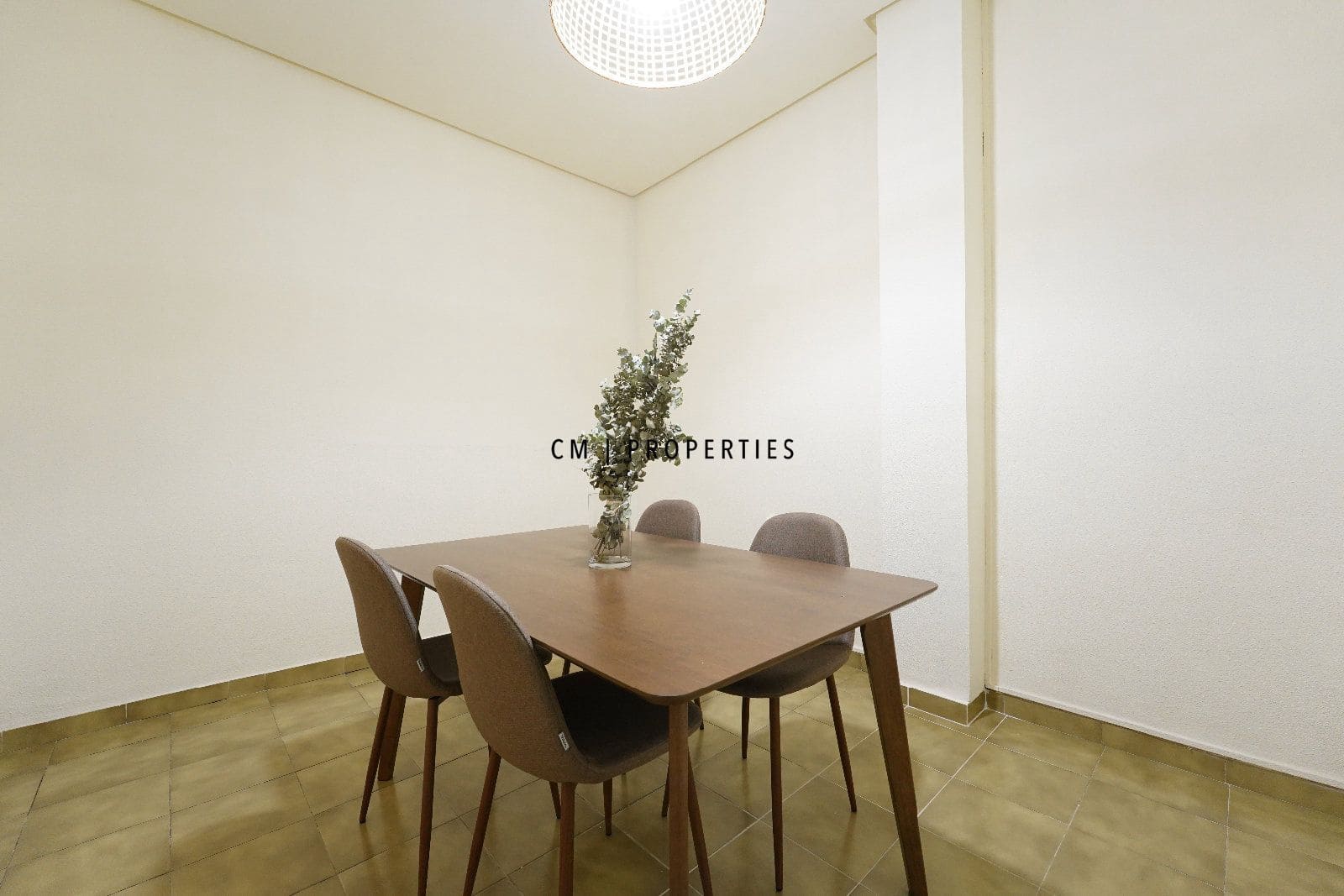 4 Zimmer Wohnung zu vermieten in Valencia Stadt - 2.400 € (Ref: 9703248)
