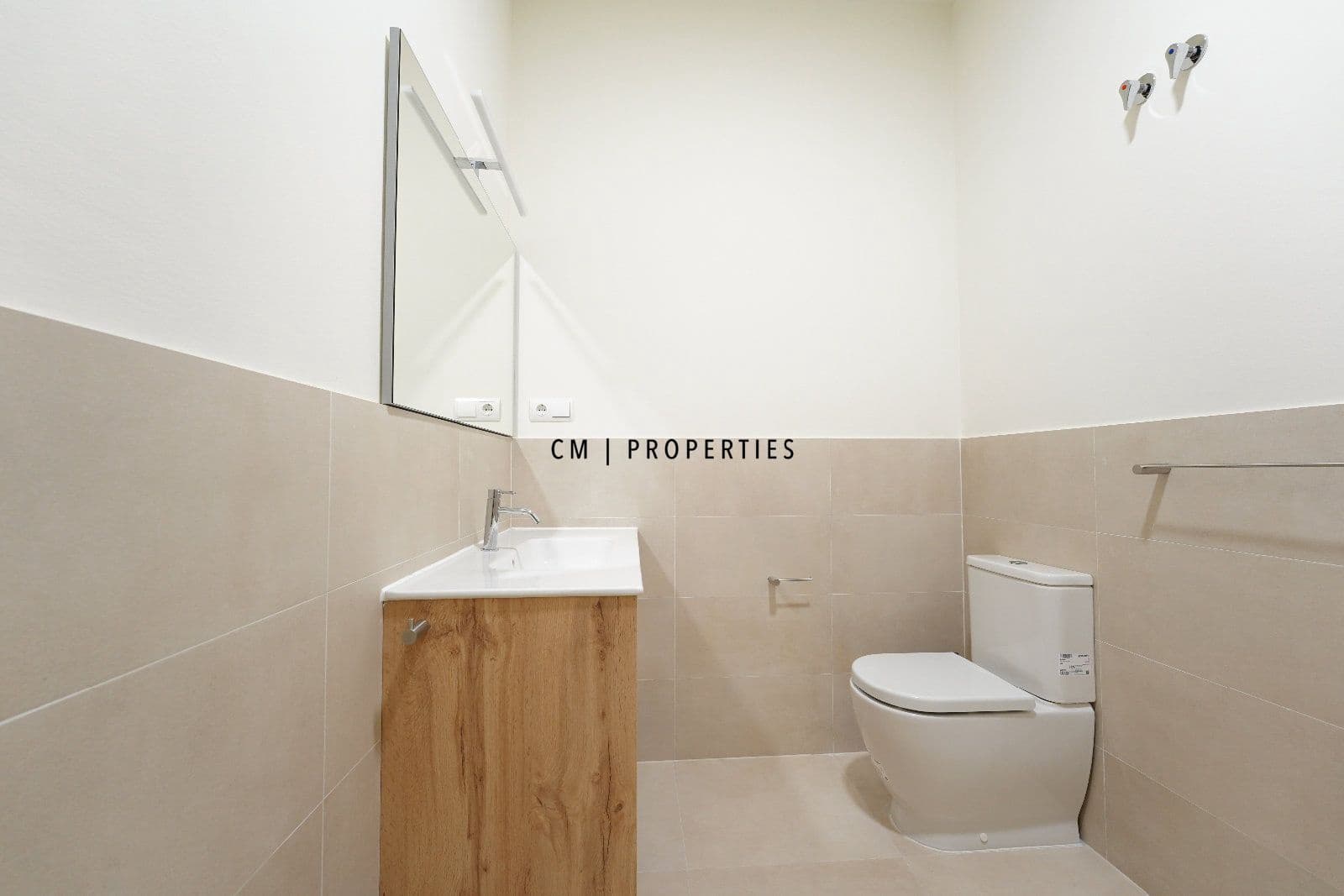 4 Zimmer Wohnung zu vermieten in Valencia Stadt - 2.400 € (Ref: 9703248)