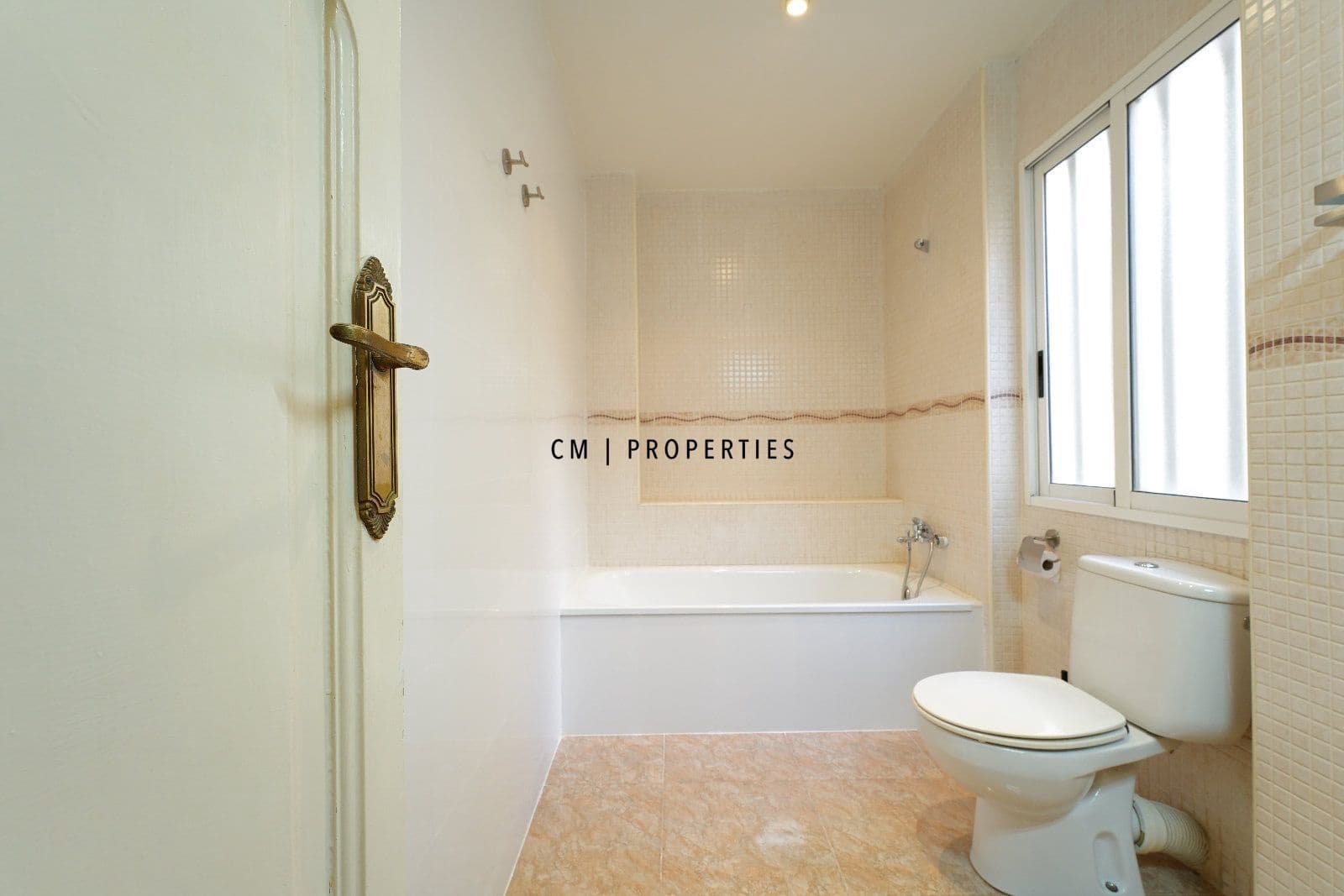 4 Zimmer Wohnung zu vermieten in Valencia Stadt - 2.400 € (Ref: 9703248)