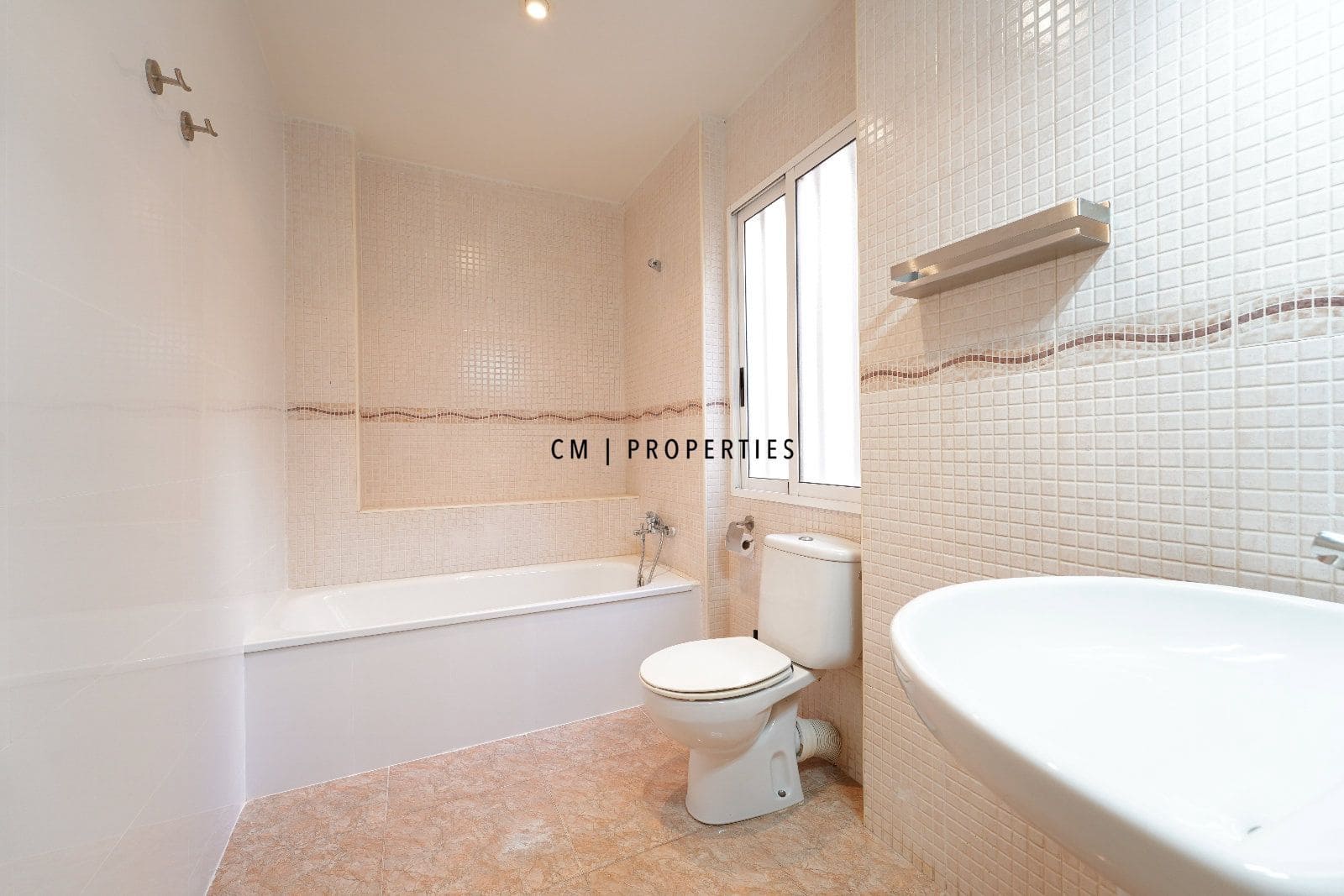 4 Zimmer Wohnung zu vermieten in Valencia Stadt - 2.400 € (Ref: 9703248)