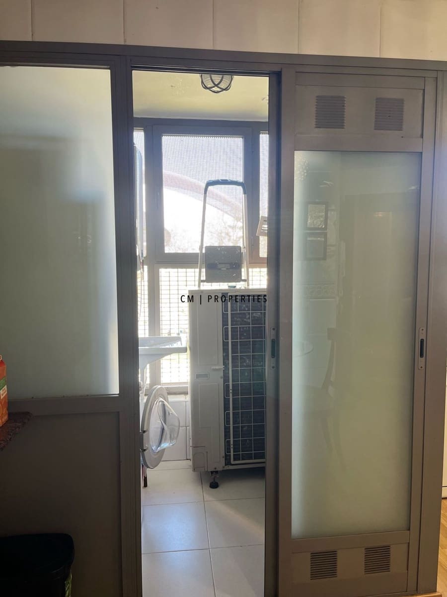 4 bedroom Flat for rent in Valencia city with pool garage - € 2,600 (Ref: 9707951)