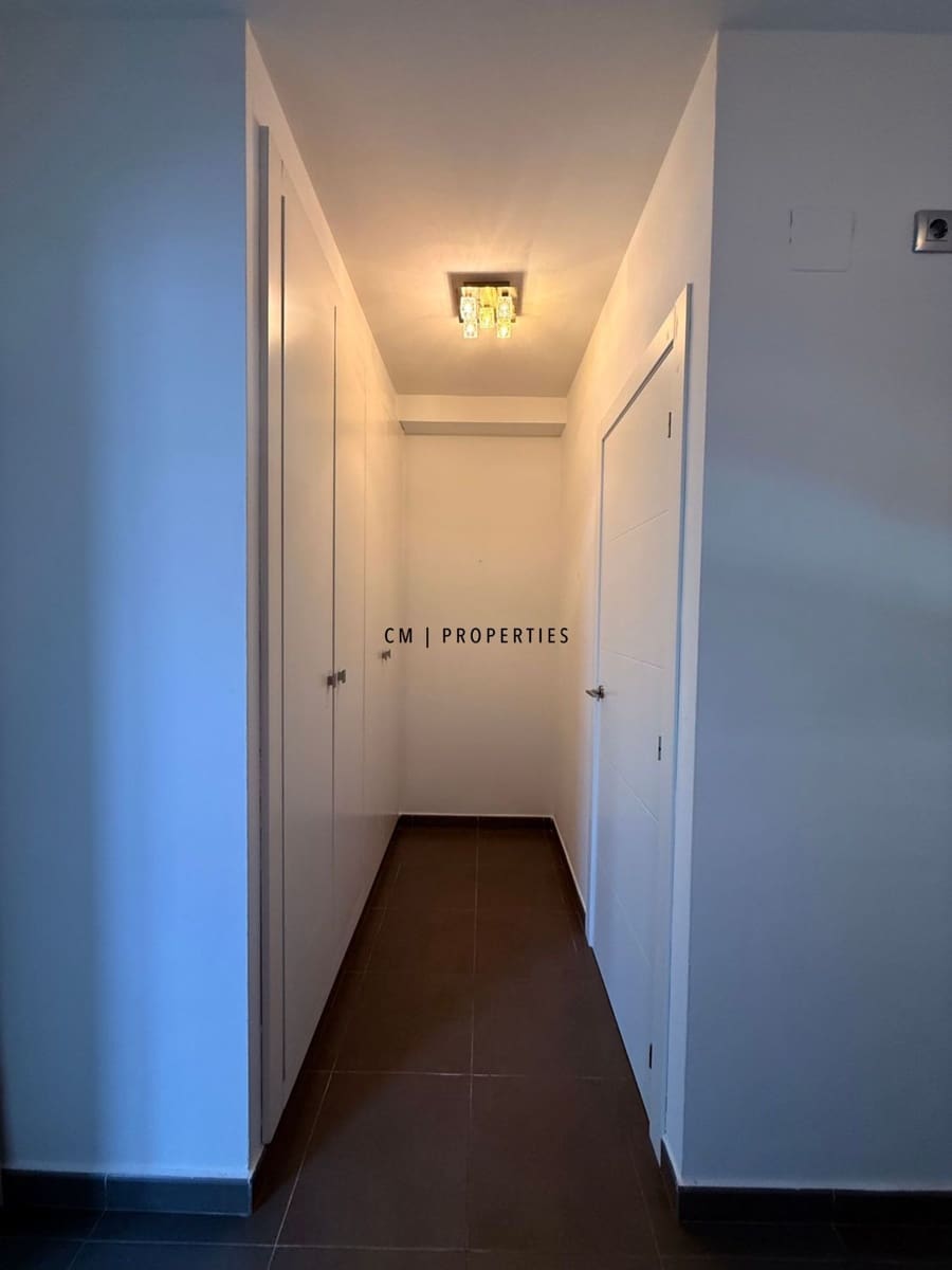 4 bedroom Villa for rent in La Pobla de Vallbona with pool - € 3,200 (Ref: 9708124)