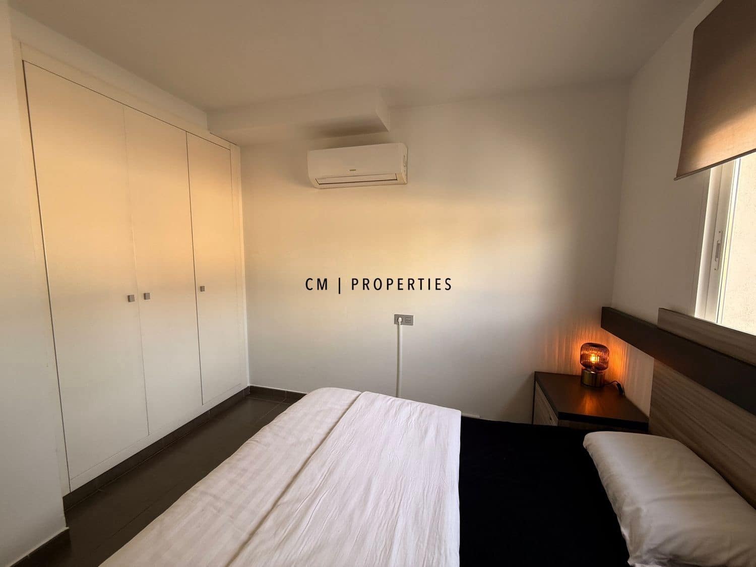 4 bedroom Villa for rent in La Pobla de Vallbona with pool - € 3,200 (Ref: 9708124)