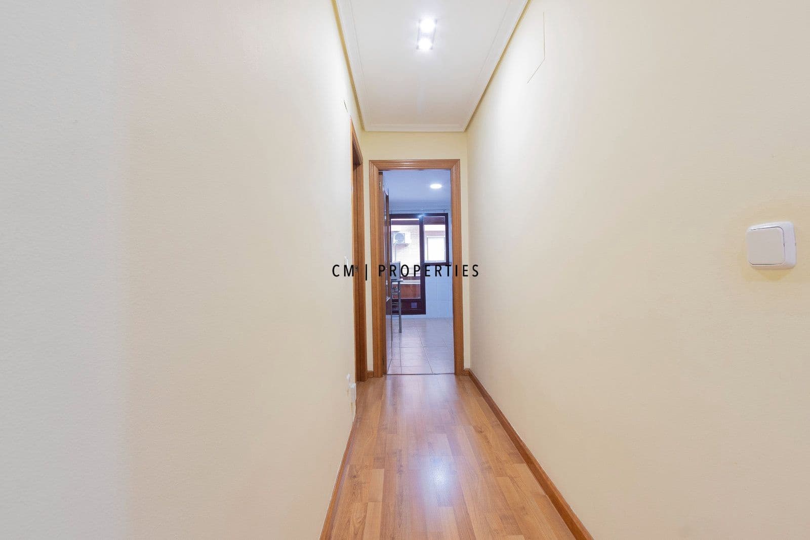 2 Zimmer Wohnung zu vermieten in Valencia Stadt mit Garage - 1.400 € (Ref: 9709077)