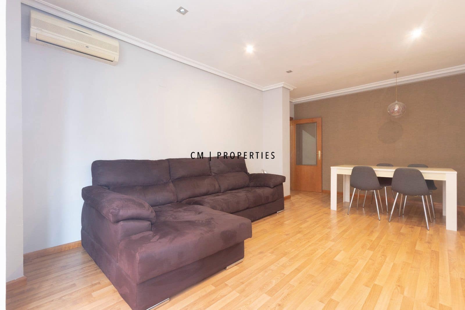 2 Zimmer Wohnung zu vermieten in Valencia Stadt mit Garage - 1.400 € (Ref: 9709077)