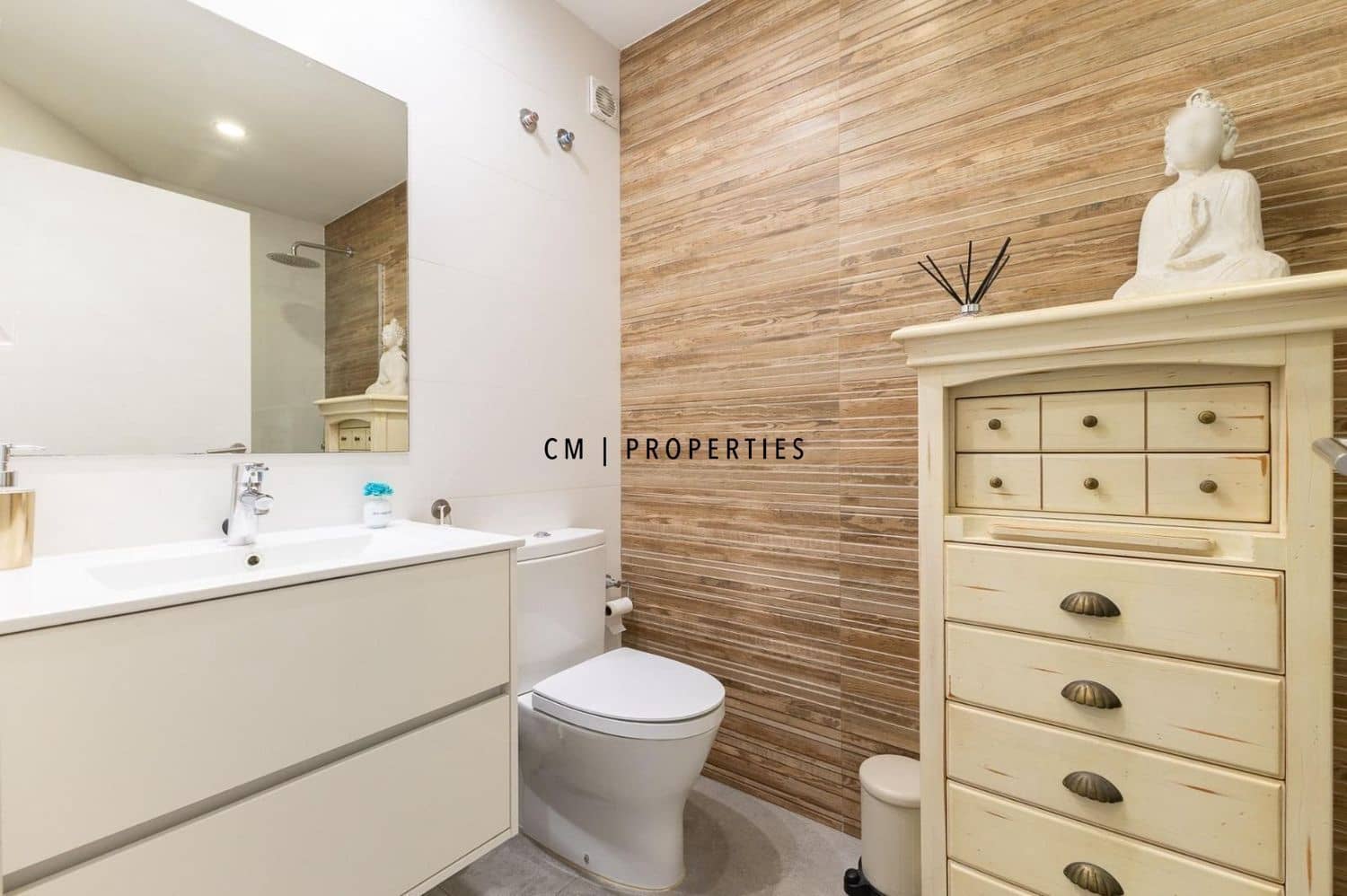 Appartement de 2 chambres à louer à Valence ville - 1 800 € (Ref: 9713226)