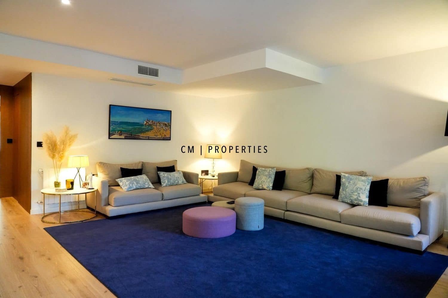 5 bedroom Flat for rent in Rocafort with pool garage - € 4,500 (Ref: 9713227)