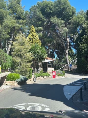 5 Zimmer Wohnung zu vermieten in Rocafort mit Pool Garage - 4.500 € (Ref: 9713227)