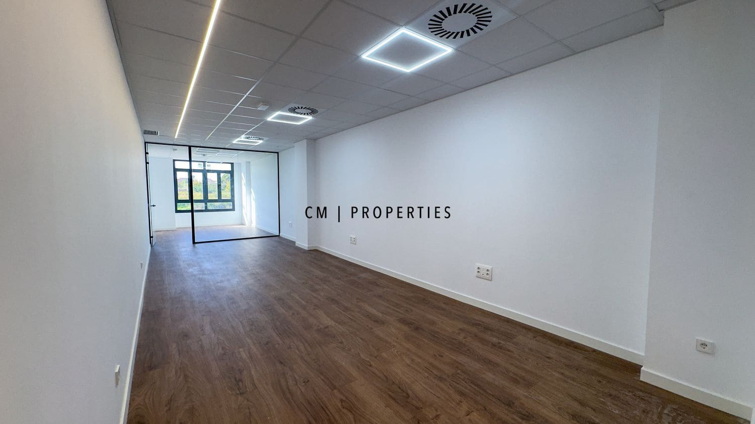 Office for rent in Torrent - € 750 (Ref: 9714081)