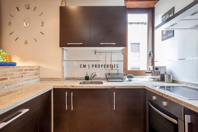 Piso de 2 habitaciones en València ciudad en alquiler - 1.500 € (Ref: 9714082)