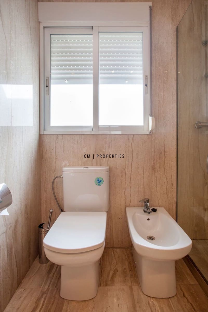 2 bedroom Flat for rent in Valencia city - € 1,500 (Ref: 9714082)