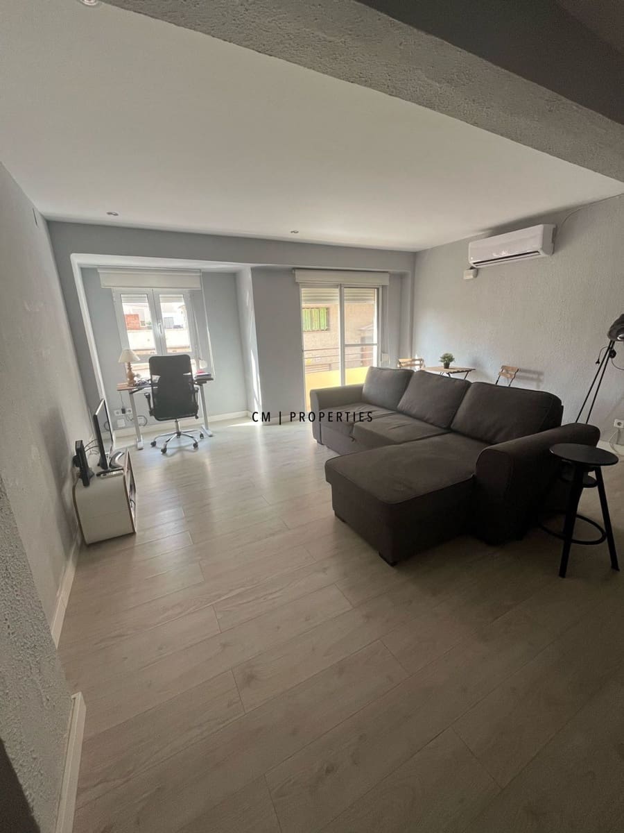 1 bedroom Flat for rent in Paterna - € 1,000 (Ref: 9715453)