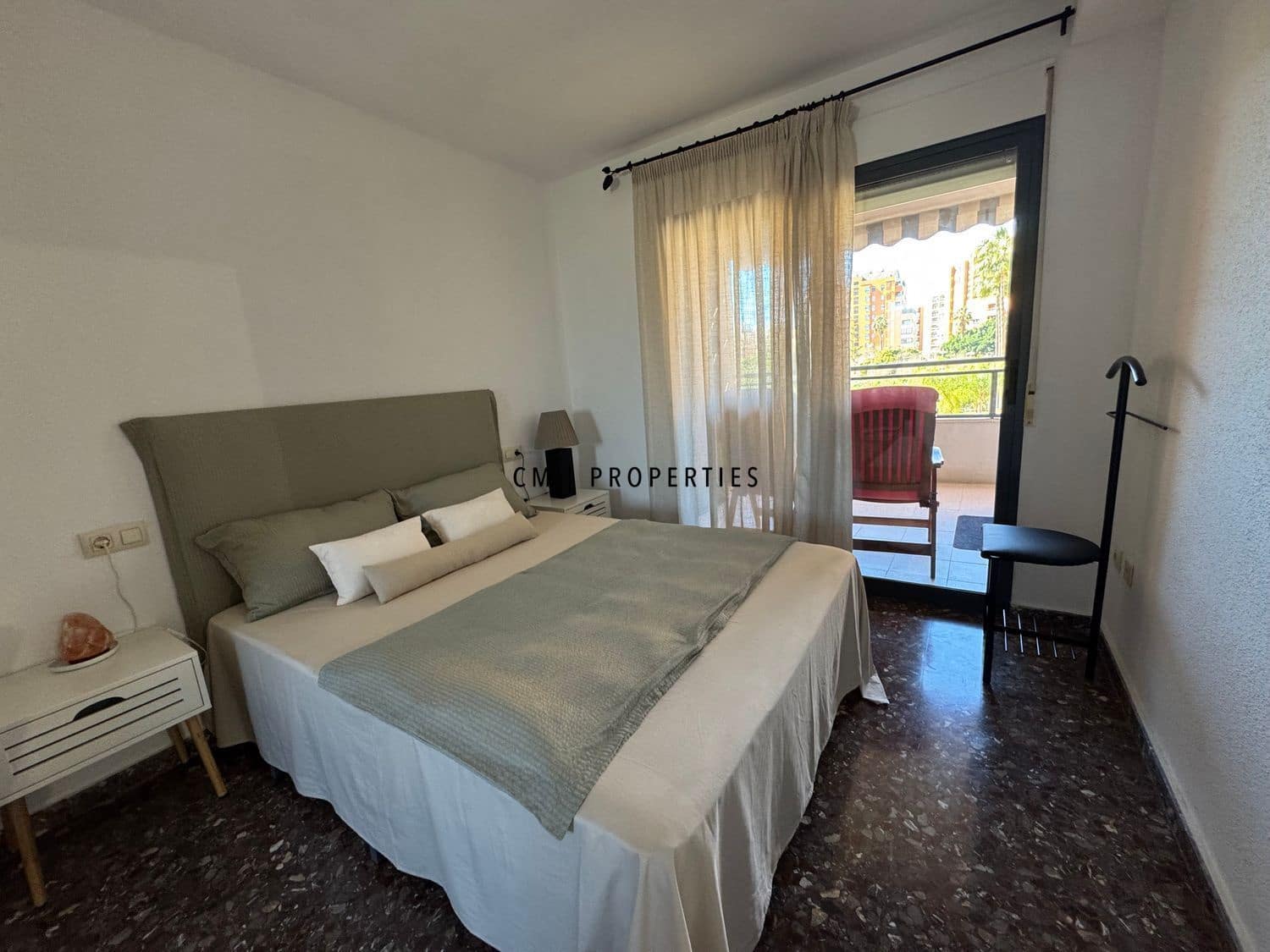 3 bedroom Flat for rent in Valencia city with pool garage - € 2,100 (Ref: 9715454)