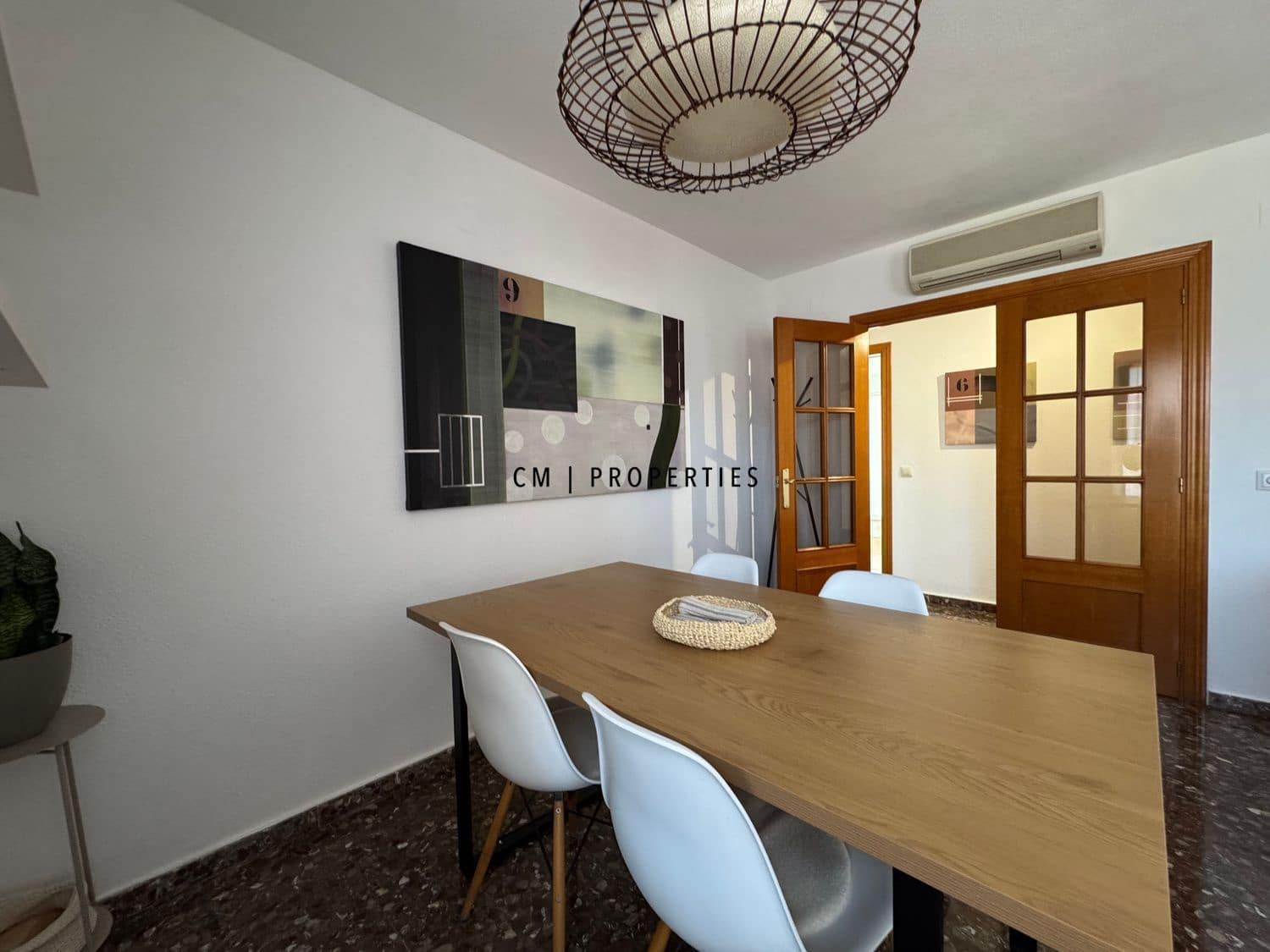 3 bedroom Flat for rent in Valencia city with pool garage - € 2,100 (Ref: 9715454)