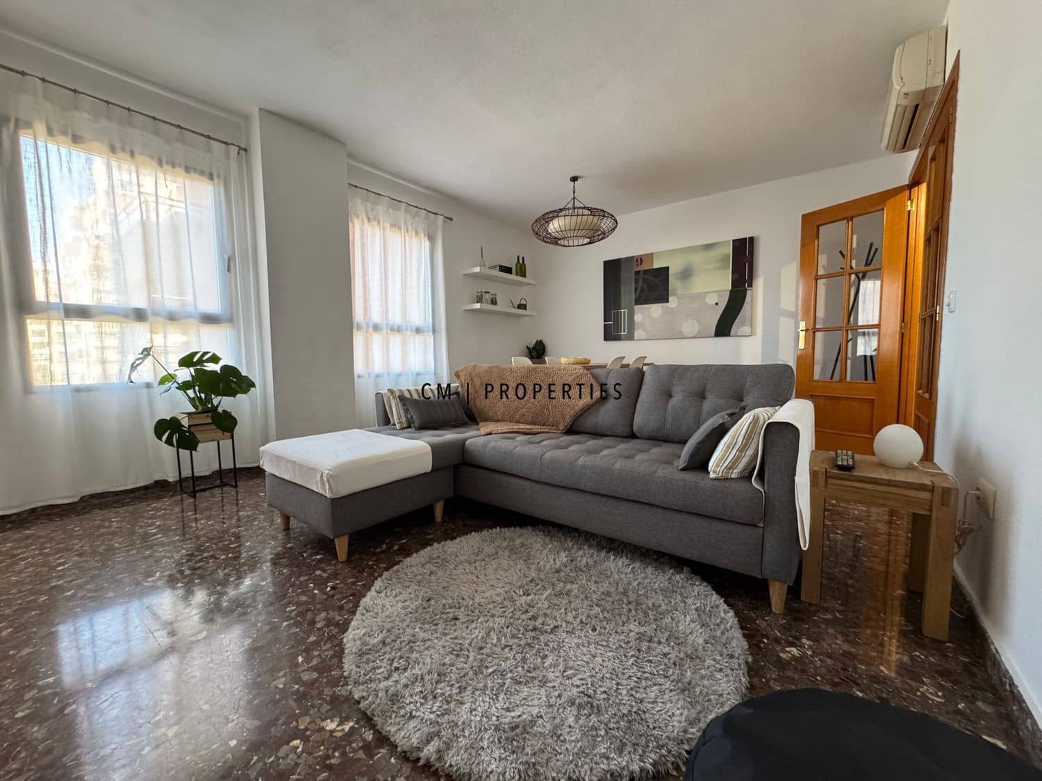 3 bedroom Flat for rent in Valencia city with pool garage - € 2,100 (Ref: 9715454)