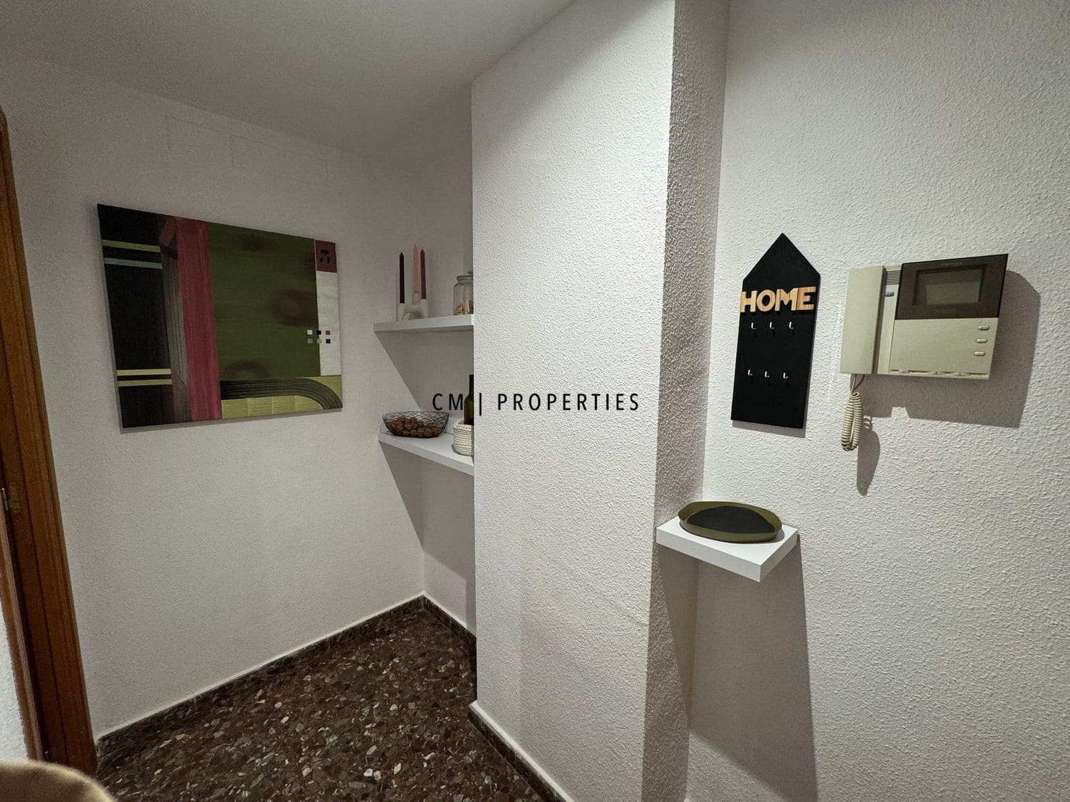 3 bedroom Flat for rent in Valencia city with pool garage - € 2,100 (Ref: 9715454)