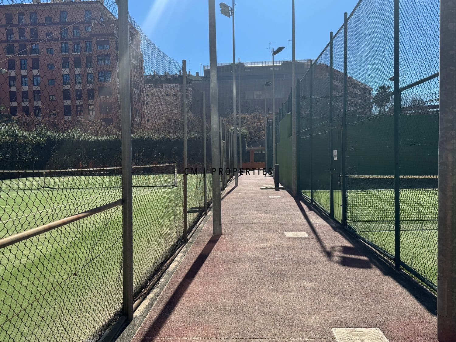 3 bedroom Flat for rent in Valencia city with pool garage - € 2,100 (Ref: 9715454)