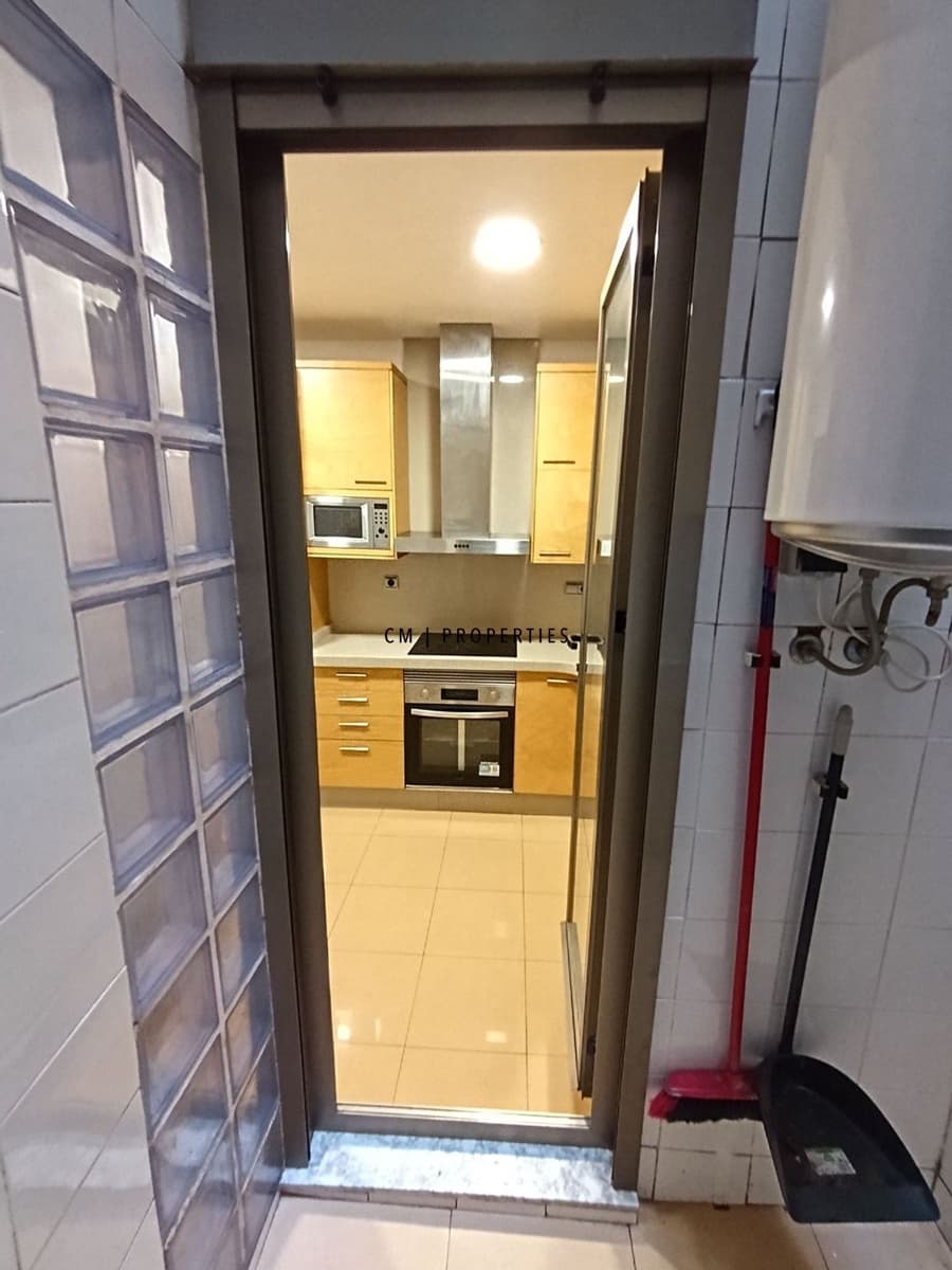 3 bedroom Flat for rent in Valencia city - € 1,600 (Ref: 9716666)