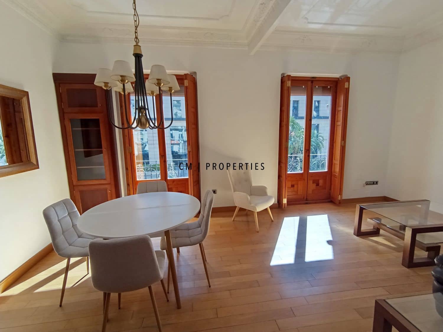 3 bedroom Flat for rent in Valencia city - € 1,600 (Ref: 9716666)