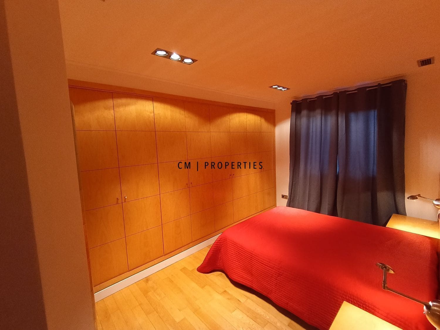 3 bedroom Flat for rent in Valencia city - € 1,600 (Ref: 9716666)