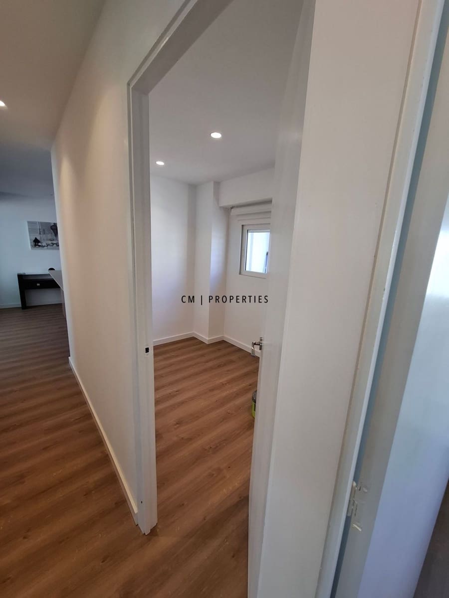 4 bedroom Flat for rent in Valencia city - € 1,400 (Ref: 9720311)