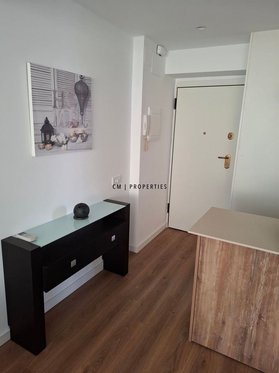 4 bedroom Flat for rent in Valencia city - € 1,400 (Ref: 9720311)
