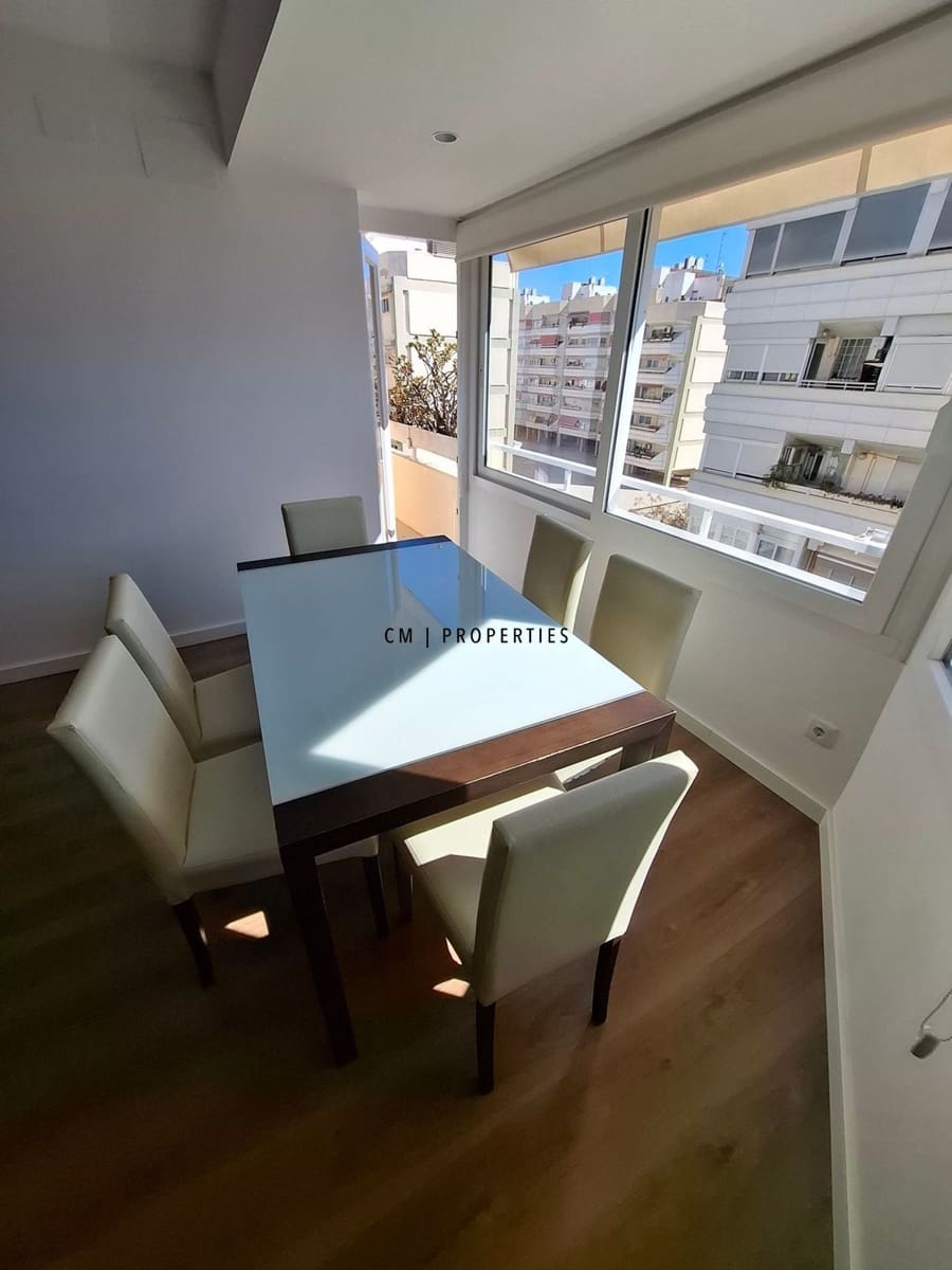 4 bedroom Flat for rent in Valencia city - € 1,400 (Ref: 9720311)
