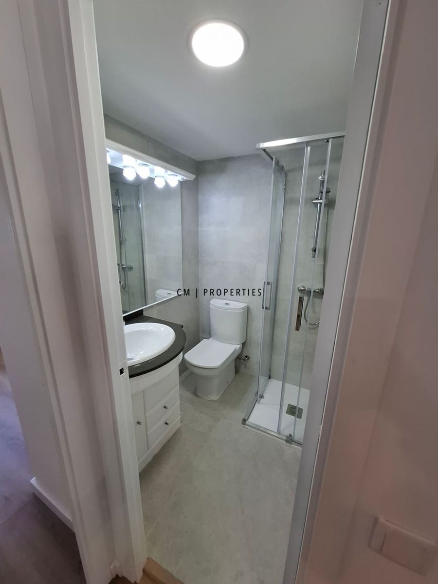 4 bedroom Flat for rent in Valencia city - € 1,400 (Ref: 9720311)