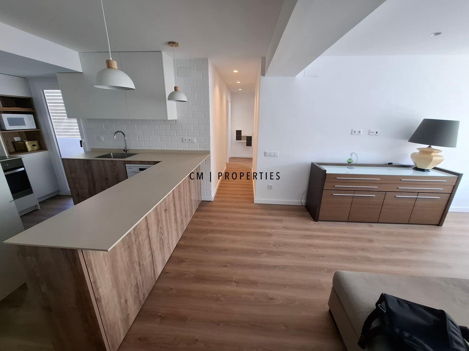 4 bedroom Flat for rent in Valencia city - € 1,400 (Ref: 9720311)