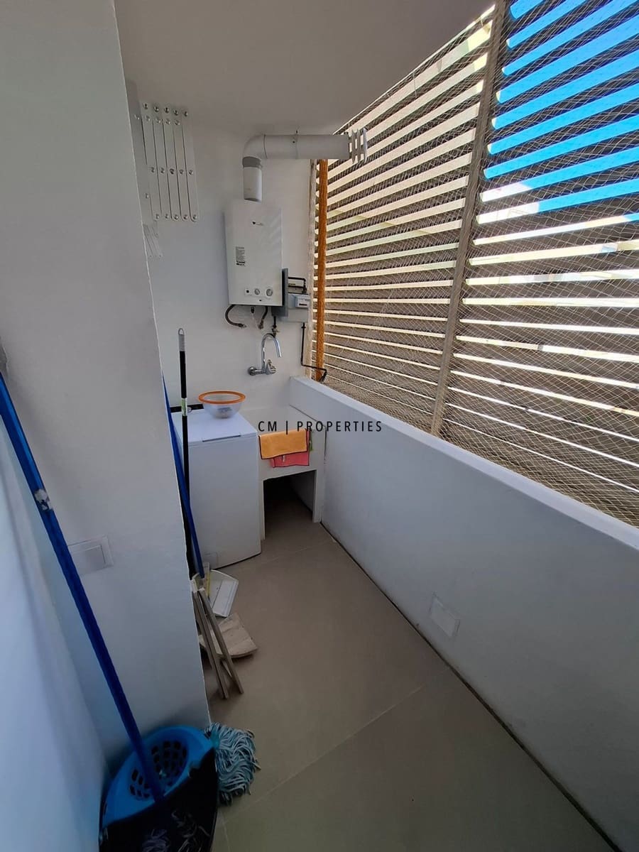 4 bedroom Flat for rent in Valencia city - € 1,400 (Ref: 9720311)