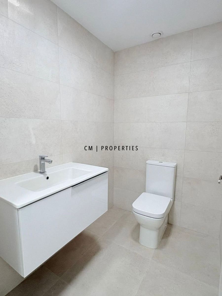 3 bedroom Flat for rent in L'Eliana with pool garage - € 2,500 (Ref: 9720712)