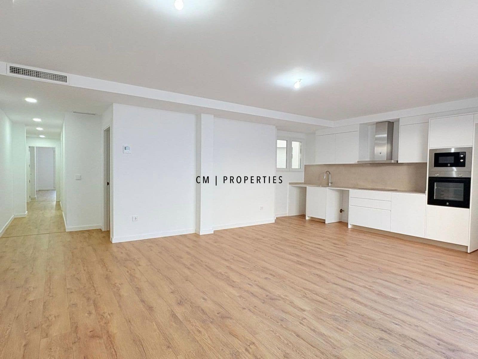 3 bedroom Flat for rent in L'Eliana with pool garage - € 2,500 (Ref: 9720712)