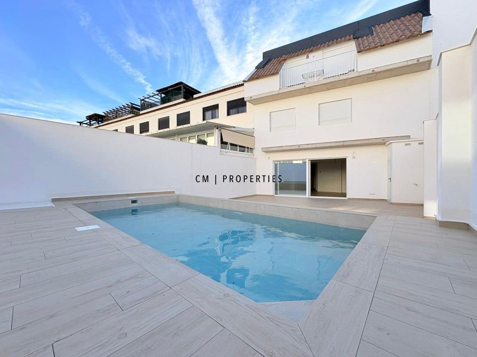 3 bedroom Flat for rent in L'Eliana with pool garage - € 2,500 (Ref: 9720712)