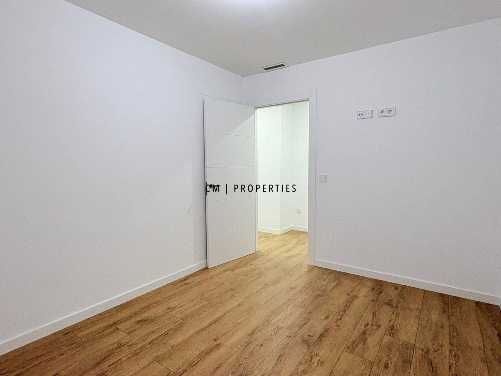 3 bedroom Flat for rent in L'Eliana with pool garage - € 2,500 (Ref: 9720712)