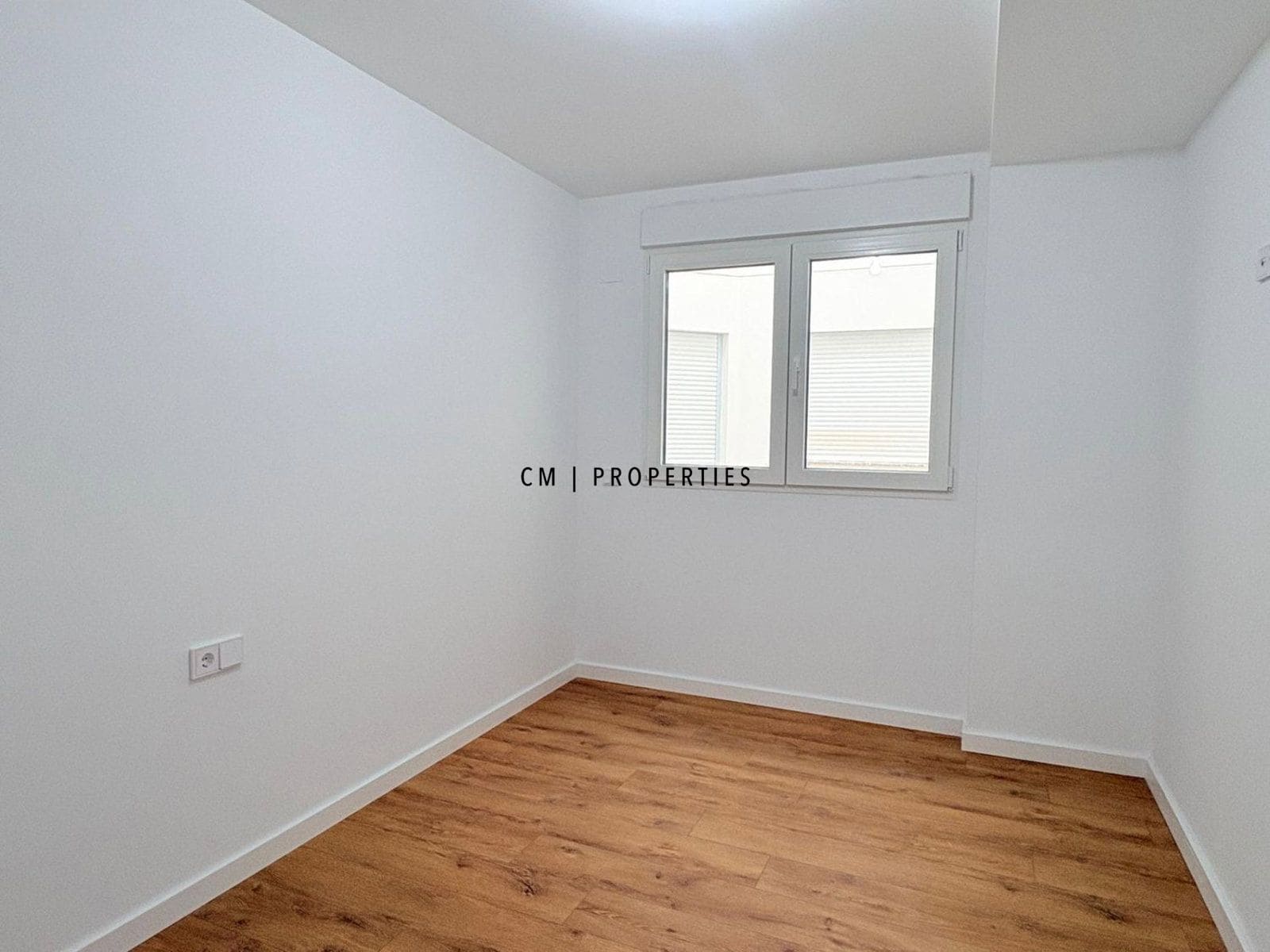 3 bedroom Flat for rent in L'Eliana with pool garage - € 2,500 (Ref: 9720712)