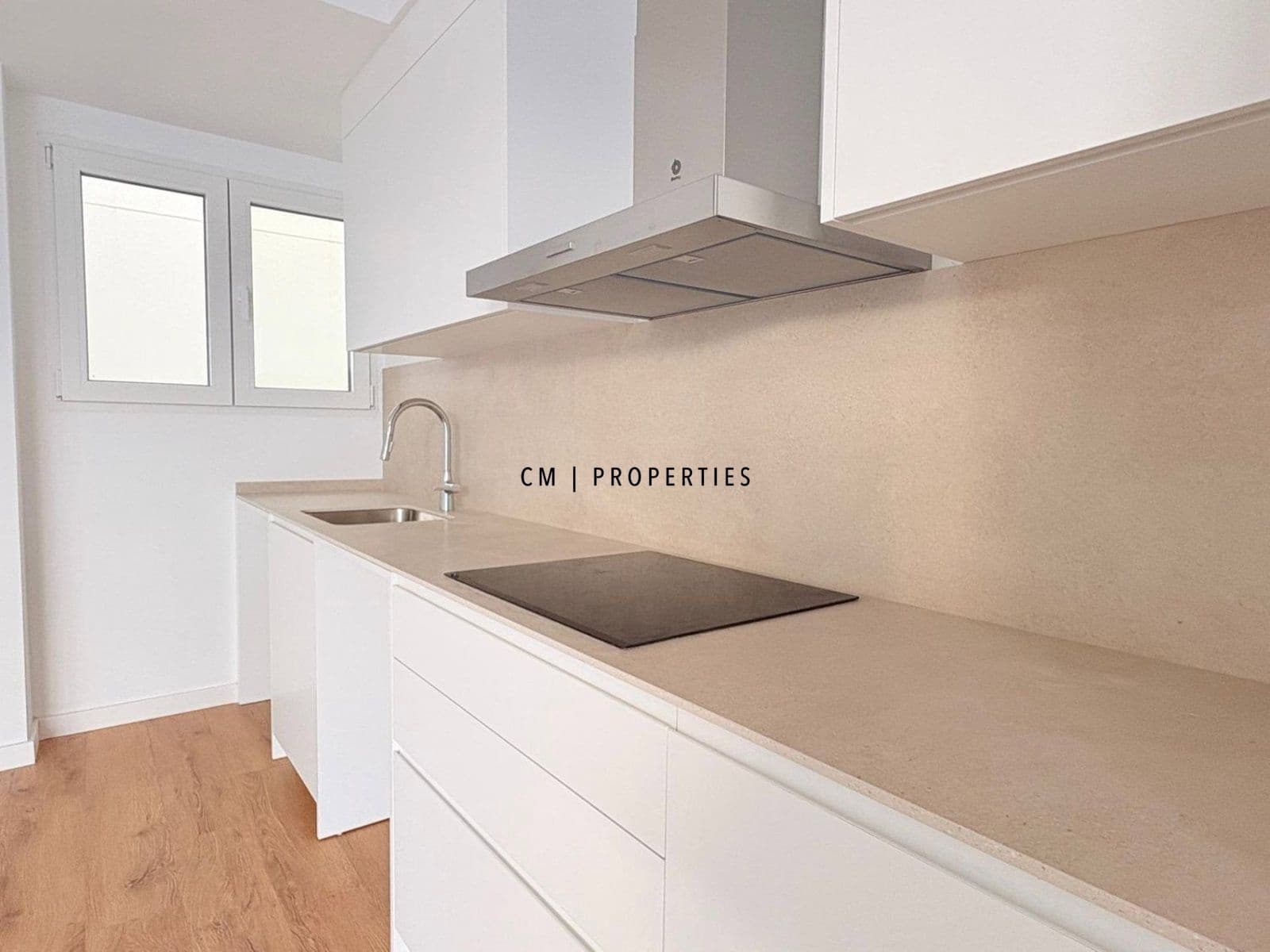 3 bedroom Flat for rent in L'Eliana with pool garage - € 2,500 (Ref: 9720712)